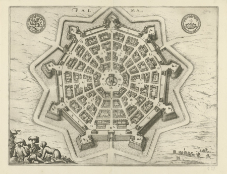Grafika przedstawia plan miasta średniowiecznego w formie gwiazdy. W centrum znajduje się baszta. Od centrum odchodzą promieniście zabudowania. Miasto otoczone jest murem w kształcie gwiazdy.  Jest to plan miasta Palmanova. 